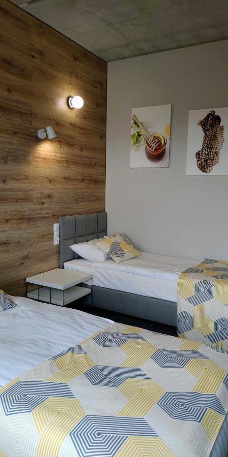 Hotel 107