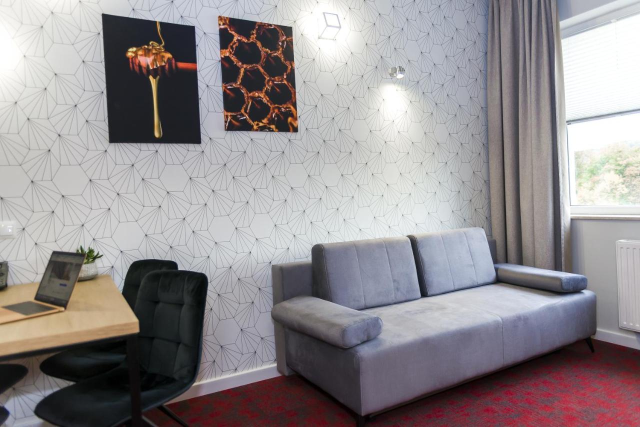 Hotel 107 3*