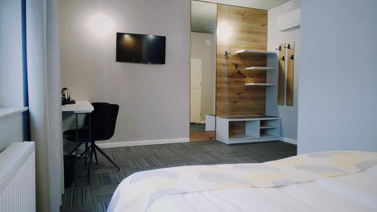 Hotel 107